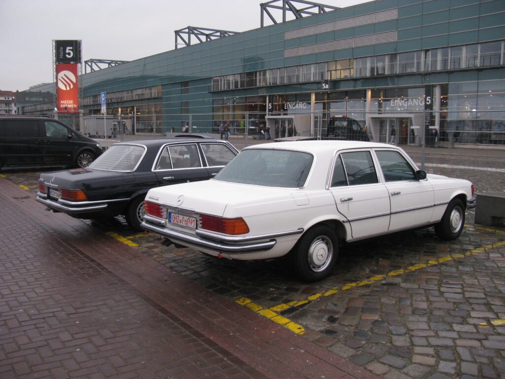 Mercedes-Benz 450 SE photo