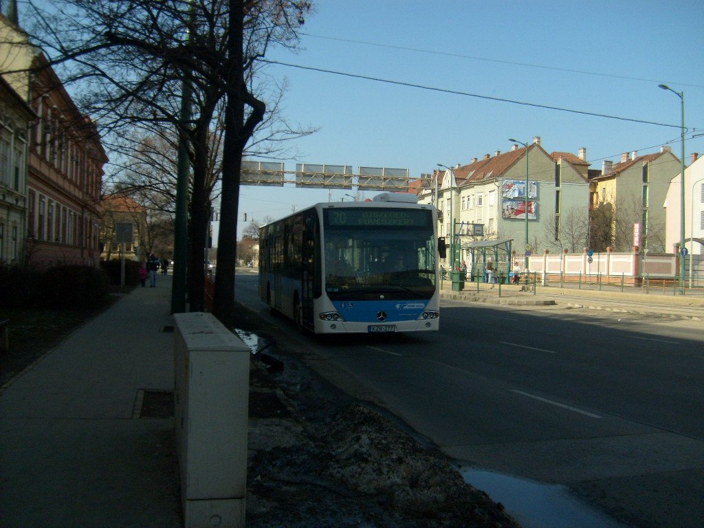 Mercedes-Benz 310