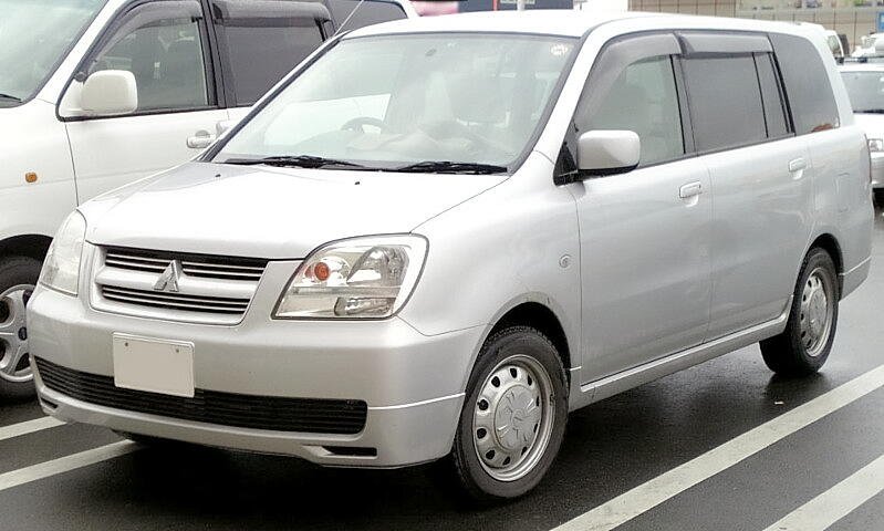 Mitsubishi Dion photo