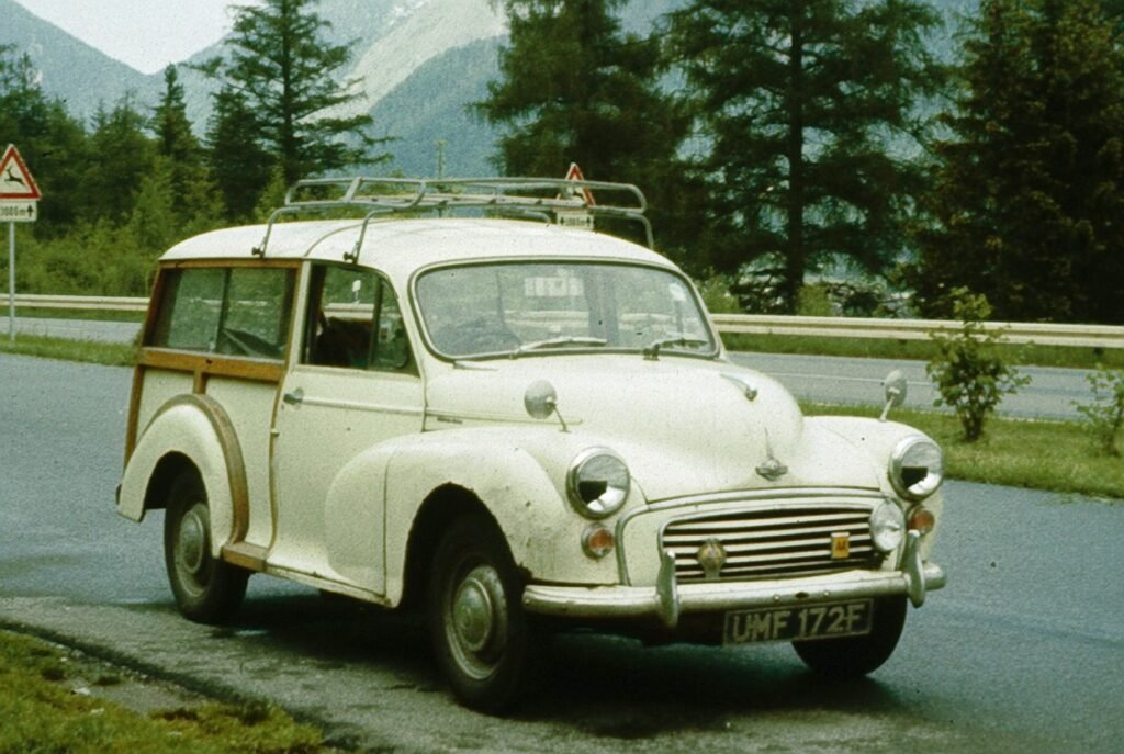 Morris Minor Traveller photo