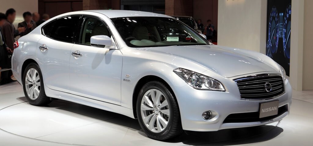 Nissan Fuga photo