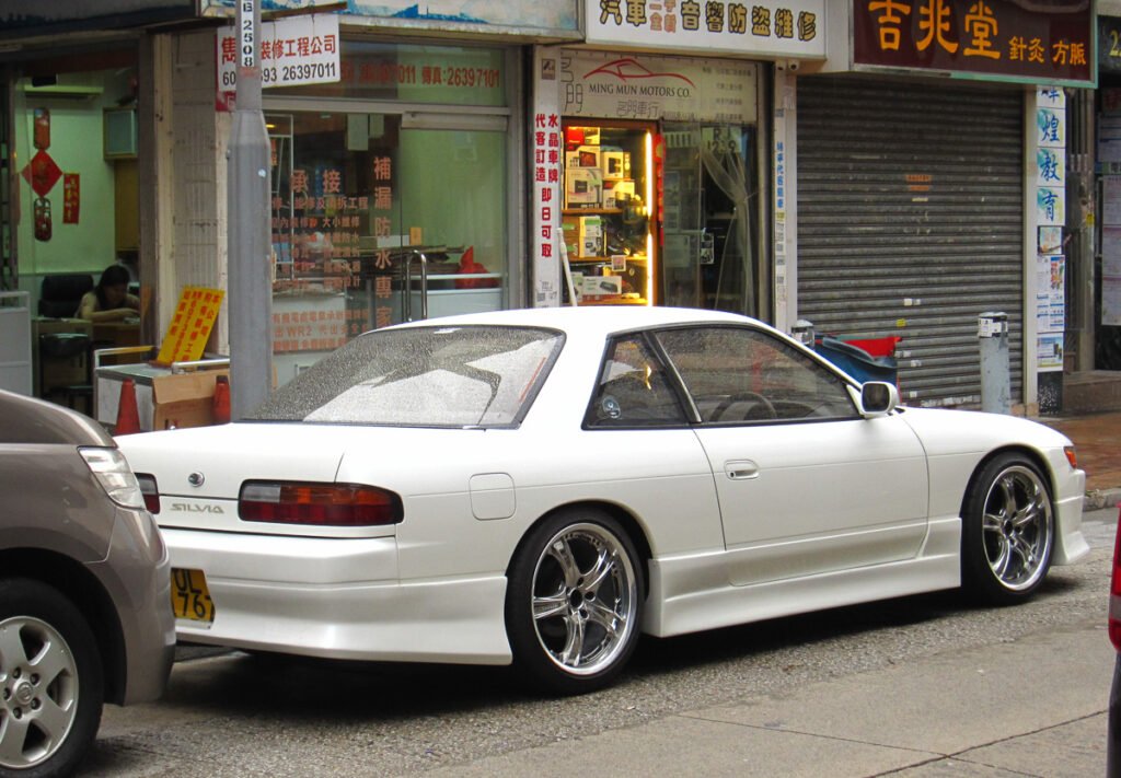 Nissan 240 photo