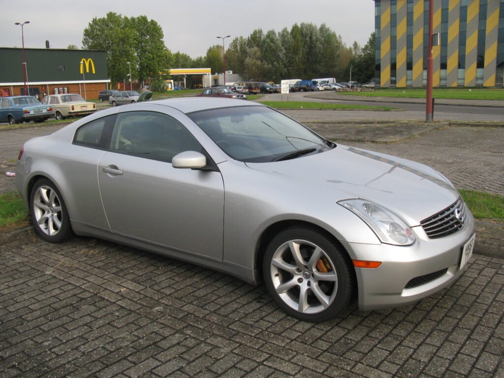 Nissan 350 GT photo