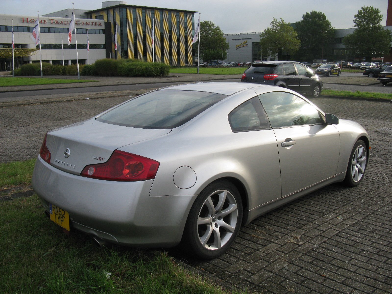 Nissan 350 GT