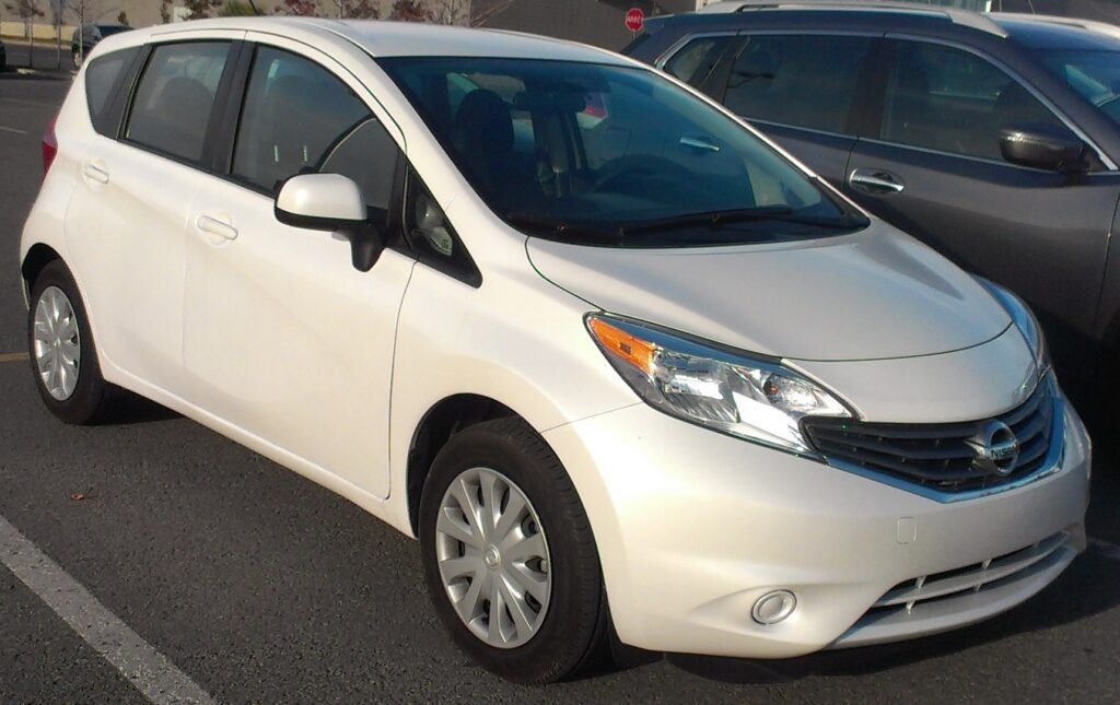 Nissan Versa Note photo
