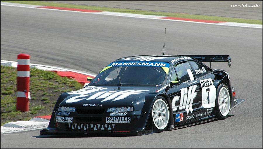 Opel Calibra photo