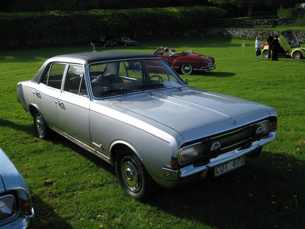 Opel Commodore photo