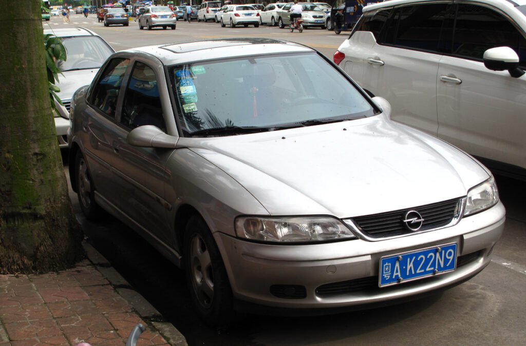 Vauxhall Vectra photo