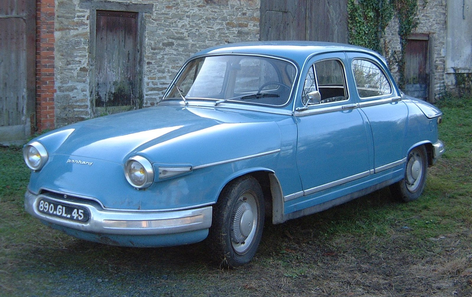 Panhard PL17