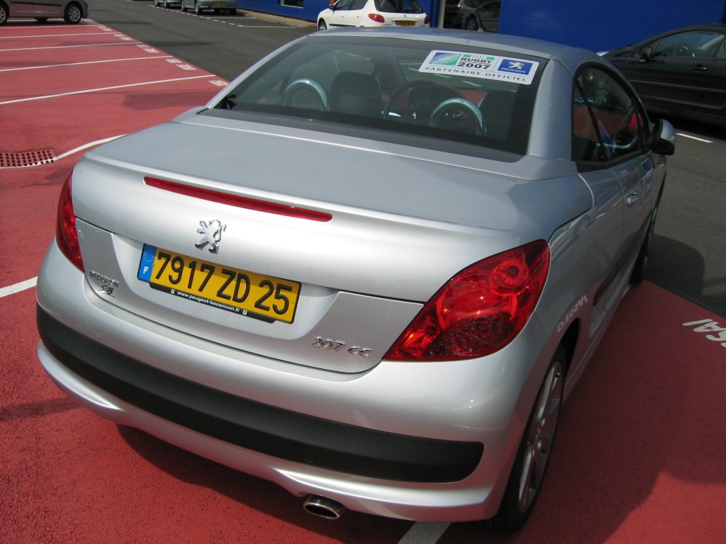Peugeot 207 photo