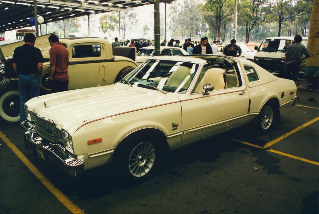 Plymouth Volare photo