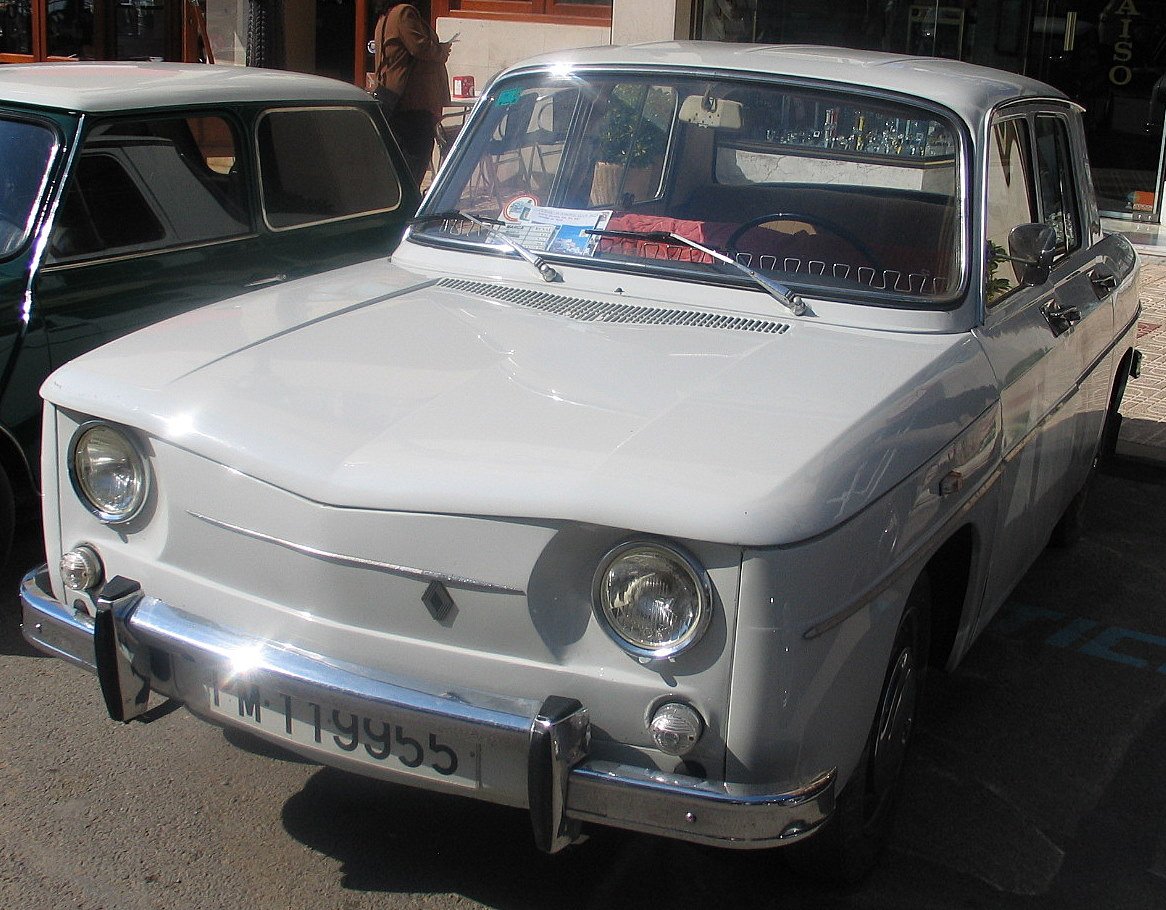 Renault 8