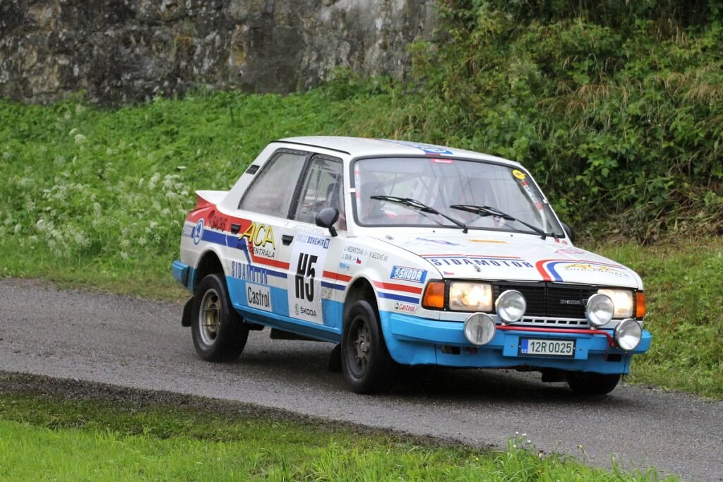 Škoda 130 photo