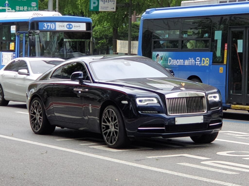 Rolls-Royce Wraith Black Badge photo