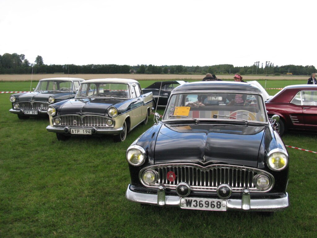 Simca Vedette photo