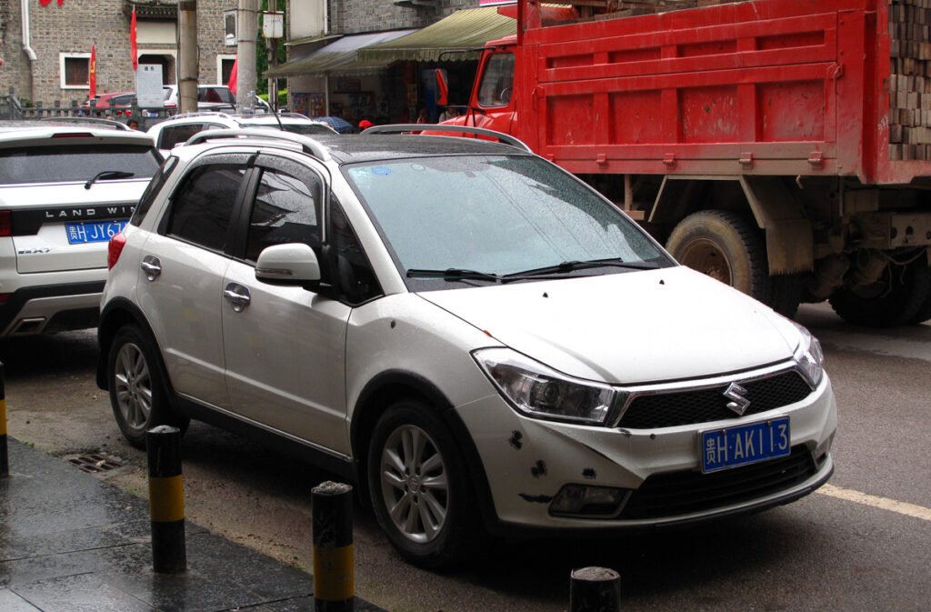 Suzuki S-Cross photo