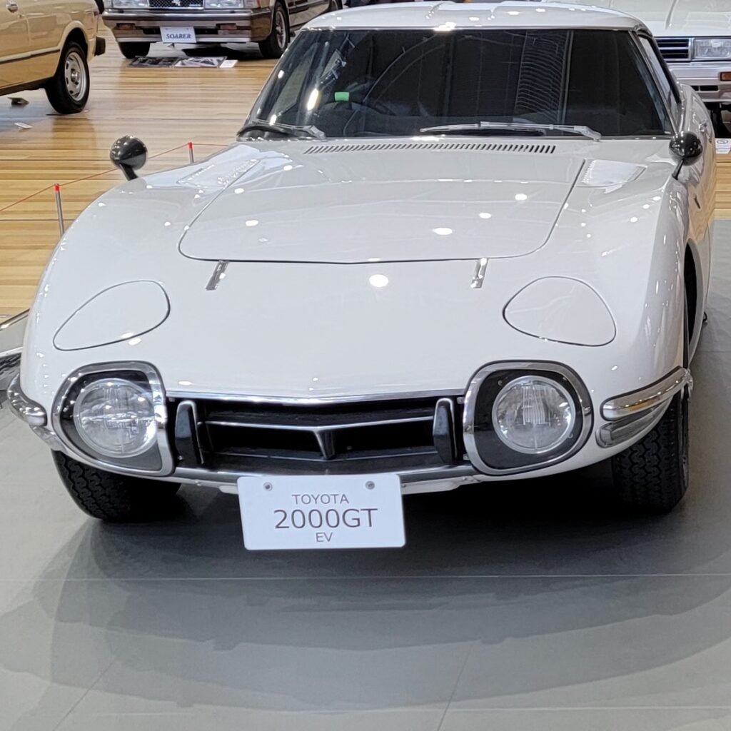 Toyota 2000GT photo