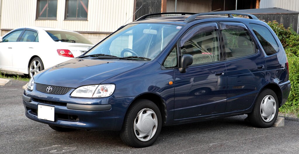 Toyota Spacio photo
