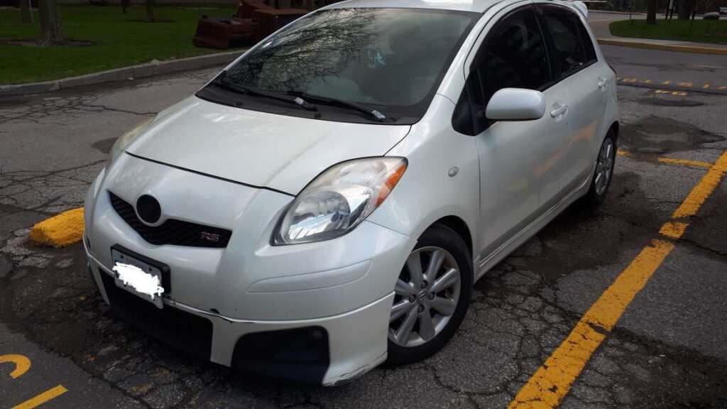 Toyota Vitz photo