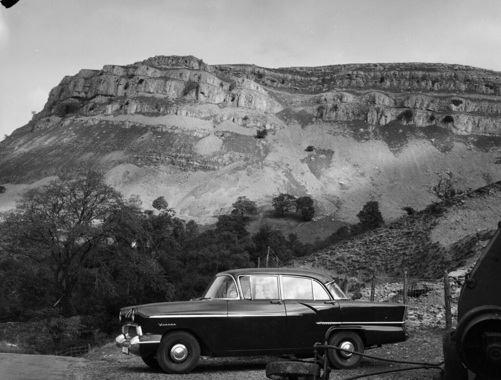 Vauxhall Victor photo